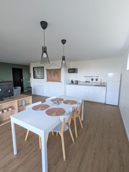 Bienvenue Chez Severine Et Julien Appartement 75M2 Mirefleurs Buitenkant foto